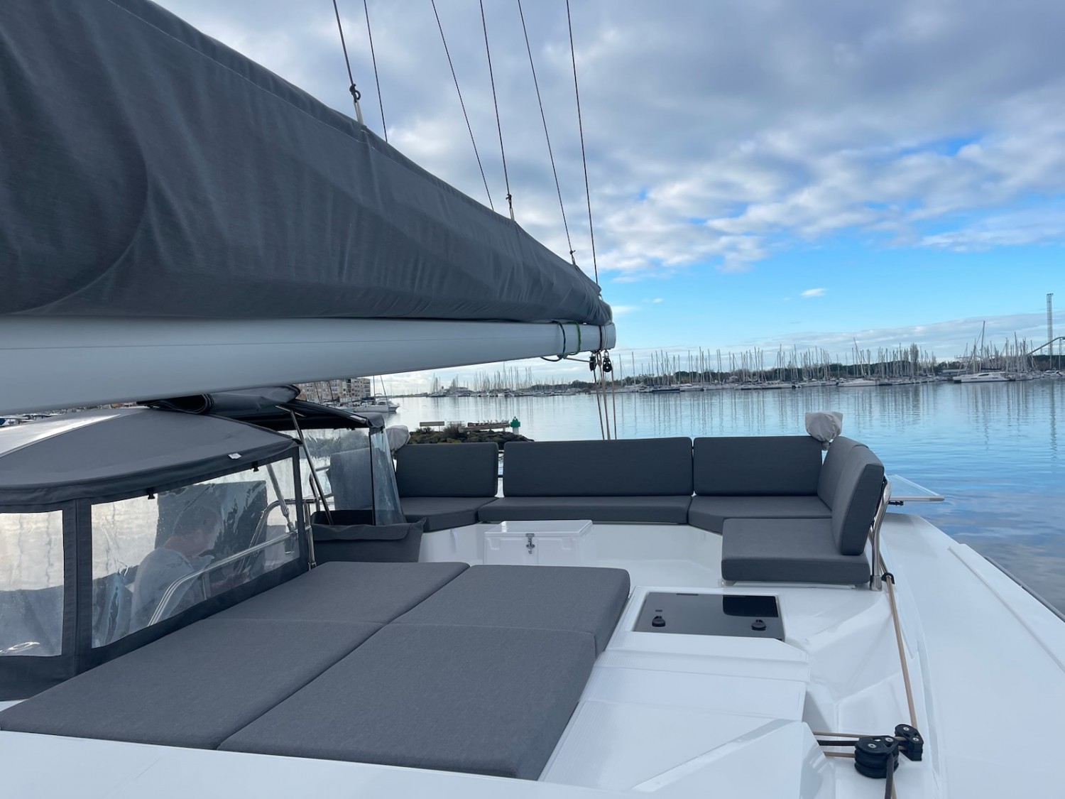 slider 3 Fountaine Pajot Elba 45